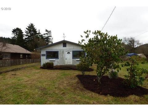 160 E Birch, Powers, OR 97466 photo 1