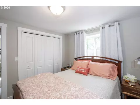 Bedroom - 1161 W 18th Ave, Eugene, OR 97402 photo 2 of 4