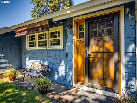 5479 Broadway St, West Linn, OR 97068