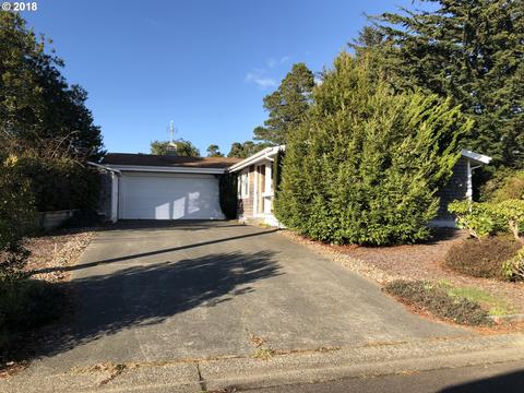 1591 Siano Loop, Florence, OR 97439 photo 1