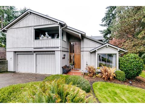 2296 Corinthian Ct, Eugene, OR 97405 photo 1