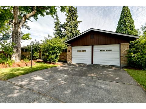 557 Maxwell Rd, Eugene, OR 97404 photo 1
