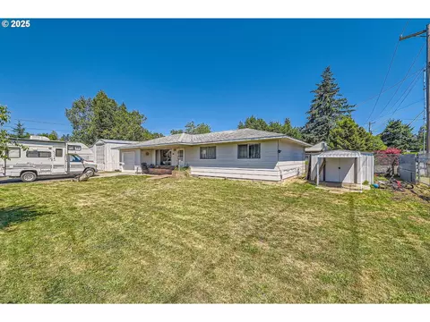 6135 SE Clatsop St, Portland, OR 97206