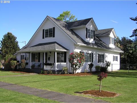 1202 E 7th St, Newberg, OR 97132 photo 1
