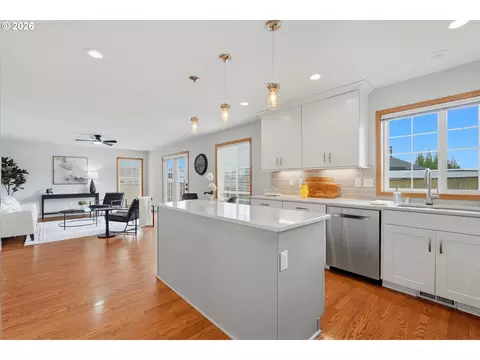 Kitchen - 2350 NW 26th Ave, Camas, WA 98607 photo 1 of 8