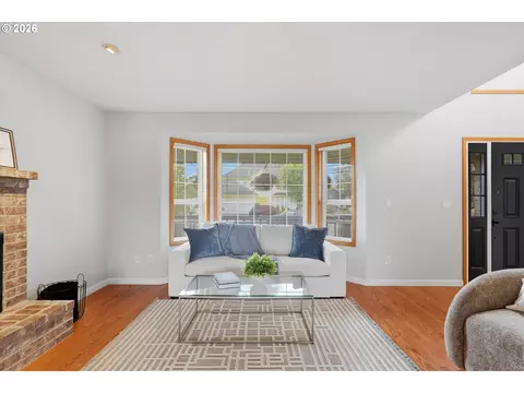 Living - 2350 NW 26th Ave, Camas, WA 98607 photo 3 of 7