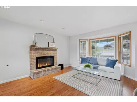 Living - 2350 NW 26th Ave, Camas, WA 98607 photo 2 of 7