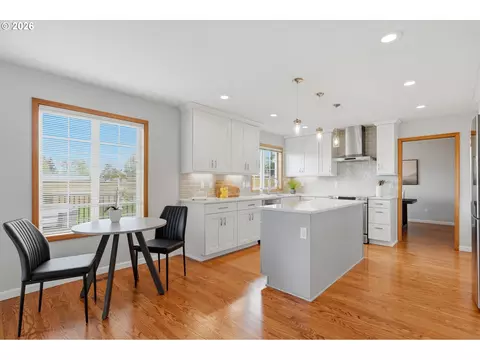 Kitchen - 2350 NW 26th Ave, Camas, WA 98607 photo 8 of 8