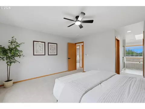 Bedroom - 2350 NW 26th Ave, Camas, WA 98607 photo 2 of 6