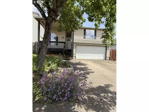 15713 Jade Glen Ave, Sandy, OR 97055