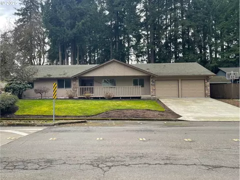 10702 NE Sherwood Dr, Vancouver, WA 98686