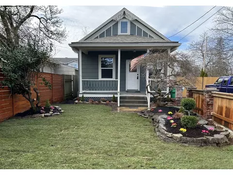 4925 SE 60th Ave, Portland, OR 97206