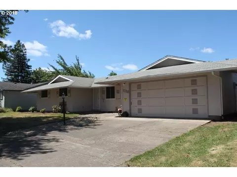 1736 Rainbow Dr, Springfield, OR 97477 photo 1