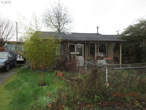 480 34th St, Springfield, OR 97478 photo 1