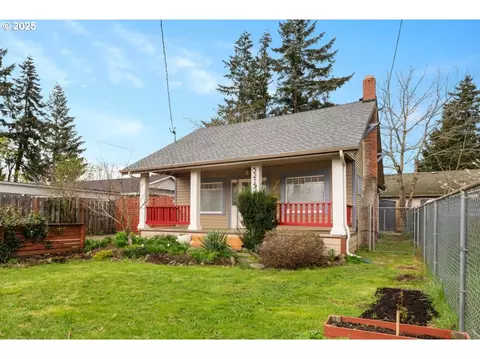 5215 SE 79th Ave, Portland, OR 97206