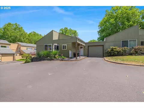 1650 NW Lakeway Ln, Beaverton, OR 97006