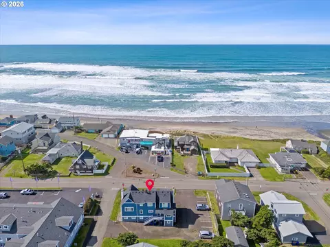 3310 NW Jetty Ave #2, Lincoln City, OR 97367