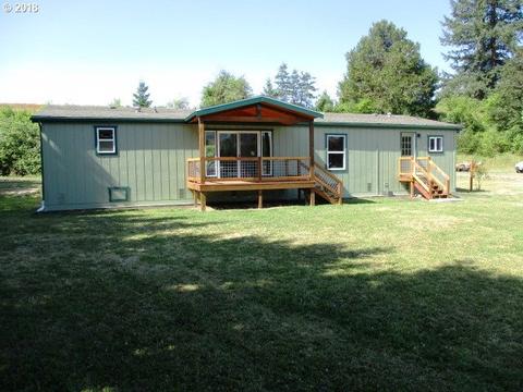 225 Frank St, Glide, OR 97443 photo 1
