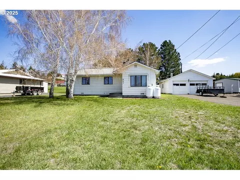 807 NW 1st St, Enterprise, OR 97828