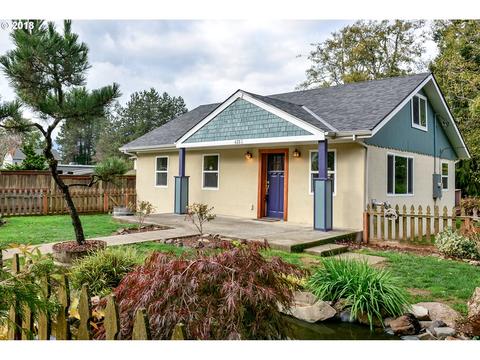435 Forest Ln, Cascade Locks, OR 97014 photo 1