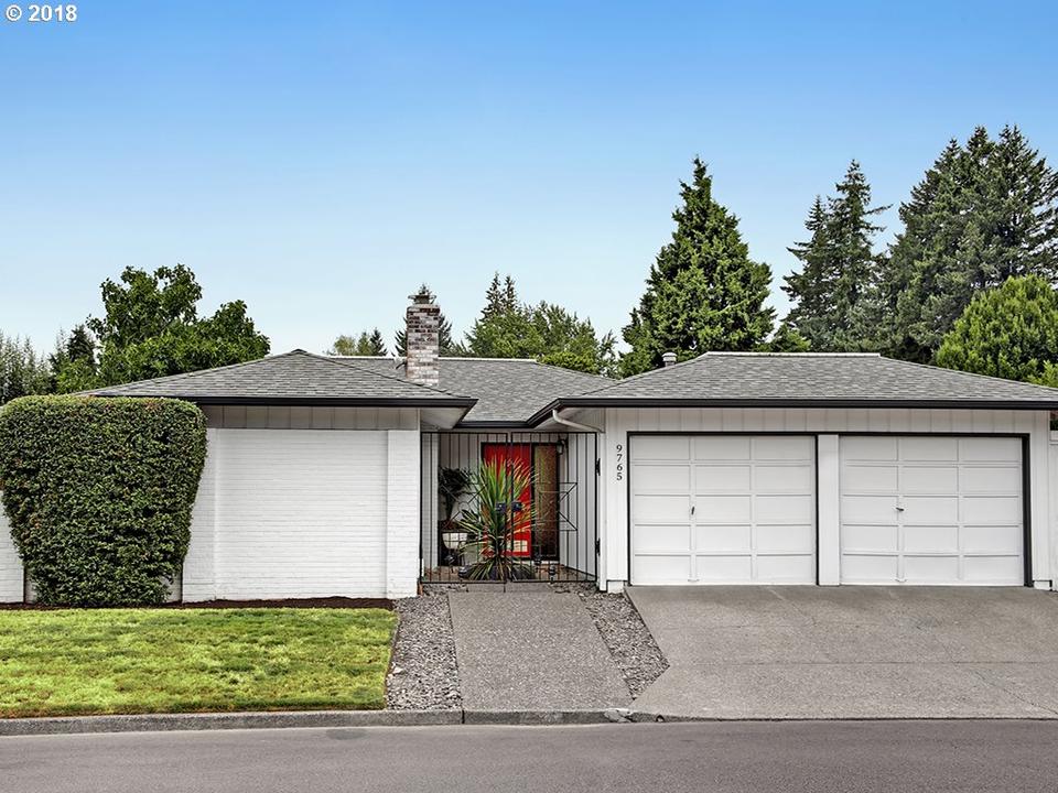  9765 SW Regal Dr, Portland, OR 97225 photo 1