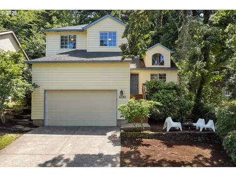 4192 SE Pinehurst Ave, Milwaukie, OR 97267