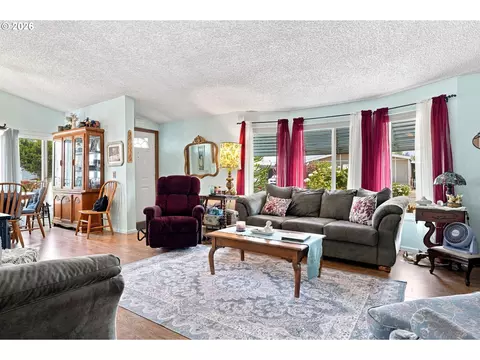 Living - 3700 Babcock Ln, Eugene, OR 97401 photo 2 of 3