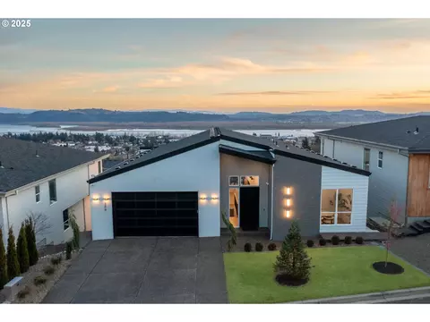 356 W W St, Washougal, WA 98671