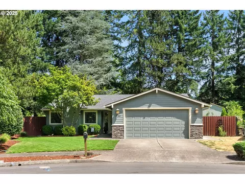 21300 SW Yachats Ct, Tualatin, OR 97062