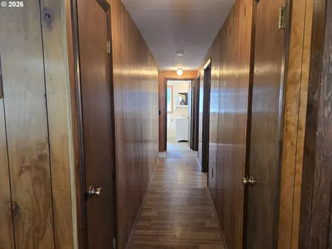 Entry Way - 58 S High Rd, Wamic, OR 97063 photo 1 of 1