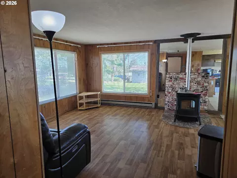 Living - 58 S High Rd, Wamic, OR 97063 photo 2 of 2