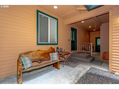 Exterior - 53221 E Marmot Rd, Sandy, OR 97055 photo 3 of 13