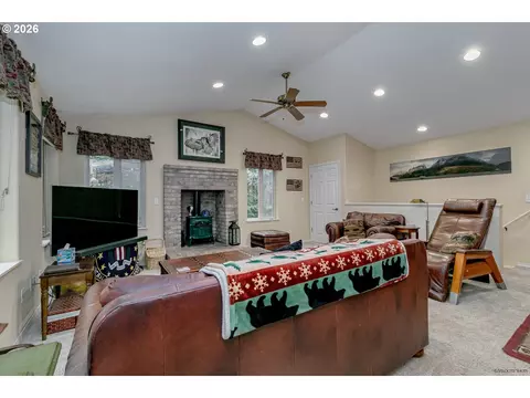 Living - 53221 E Marmot Rd, Sandy, OR 97055 photo 2 of 6