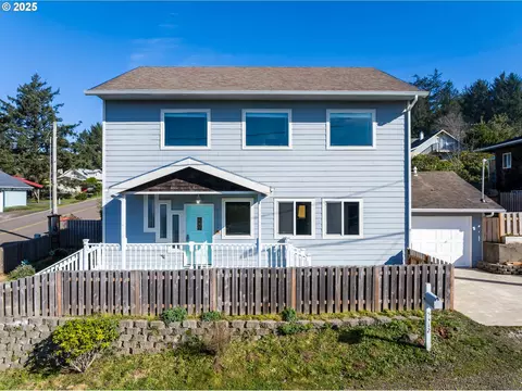 5312 NE Lucky Gap St, Newport, OR 97365