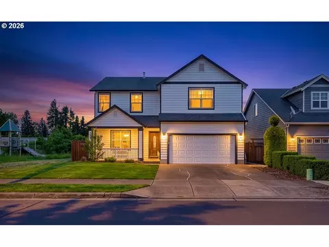 1149 Dahlia St, Woodburn, OR 97071