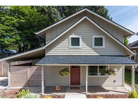 713 E 6th St, Newberg, OR 97132 photo 1