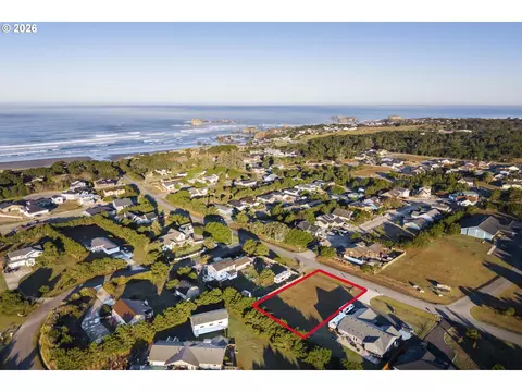 Seabird Dr Sw, Bandon, OR 97411