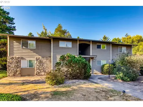 6817 SW Terri Ct #65, Portland, OR 97225