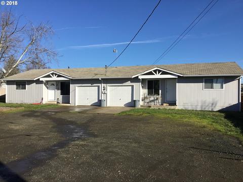 184 SE Gregory Dr, Winston, OR 97496 photo 1