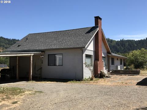 890 King, Powers, OR 97466 photo 1