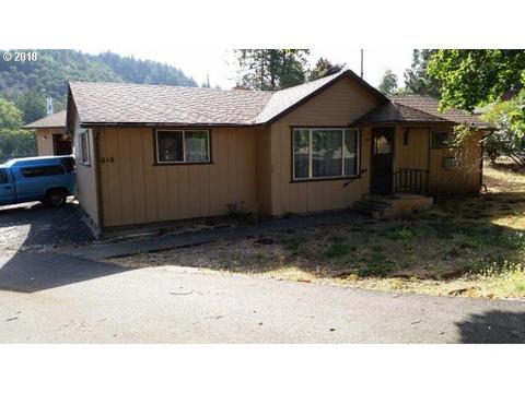 818 S Cedar St, Drain, OR 97435 photo 1