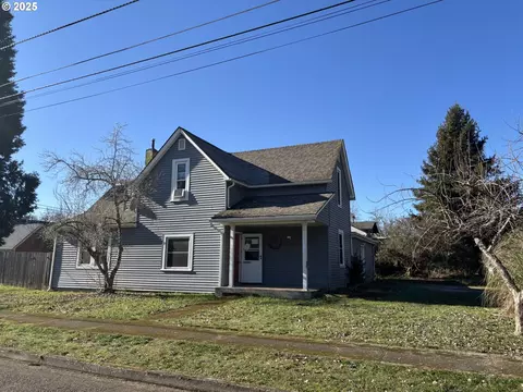 243 N G St, Cottage Grove, OR 97424