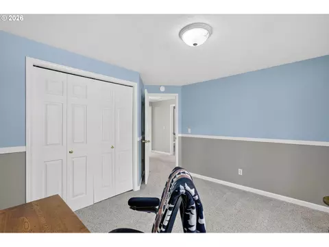 Other - 7625 Ridgewood Dr, Gladstone, OR 97027 photo 7 of 9