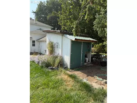 Exterior - 141 E Bryan Ave, Union, OR 97883 photo 13 of 17