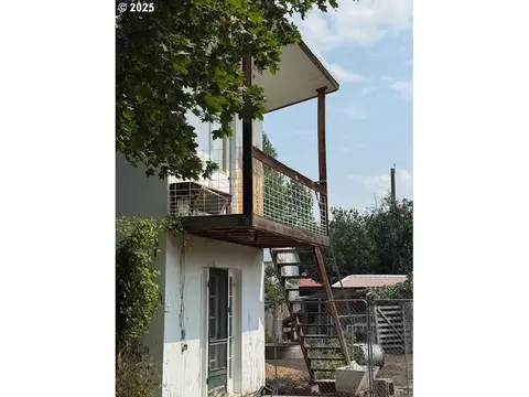 Exterior - 141 E Bryan Ave, Union, OR 97883 photo 11 of 17