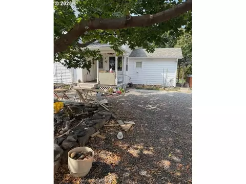 Exterior - 141 E Bryan Ave, Union, OR 97883 photo 3 of 17