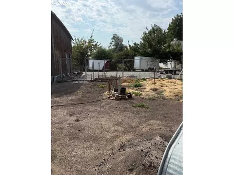 Exterior - 141 E Bryan Ave, Union, OR 97883 photo 5 of 17