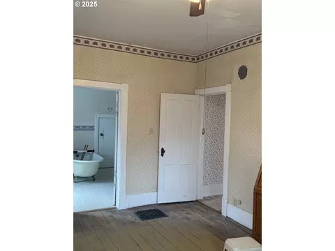 Bedroom - 141 E Bryan Ave, Union, OR 97883 photo 3 of 3