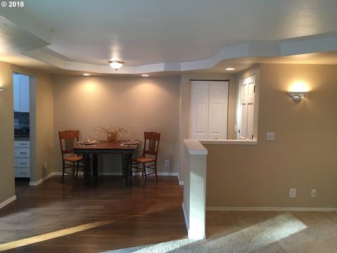 2215 Hawkins Ln, Eugene, OR 97405 photo 1
