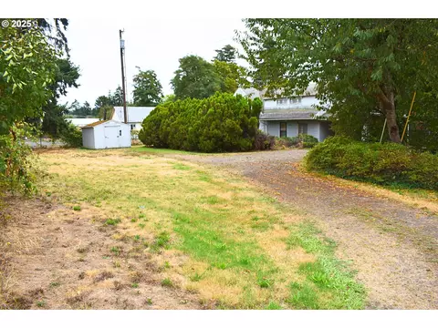 12624 SE Powell Blvd, Portland, OR 97236
